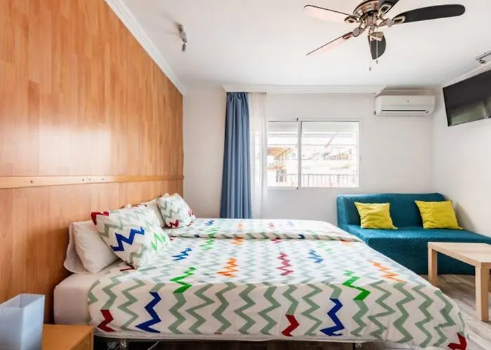 Pedro Happy 托雷莫利诺斯